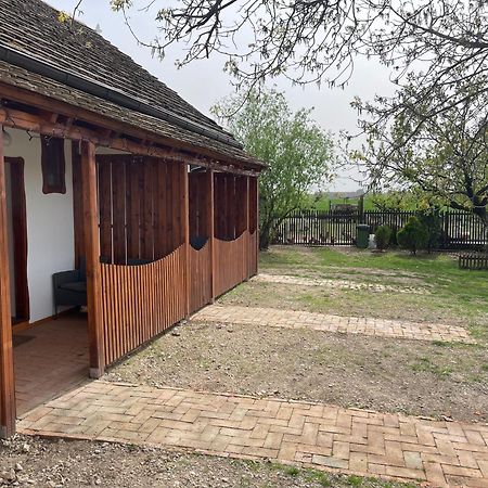 Salas Isailovi Sremska Mitrovica Zewnętrze zdjęcie